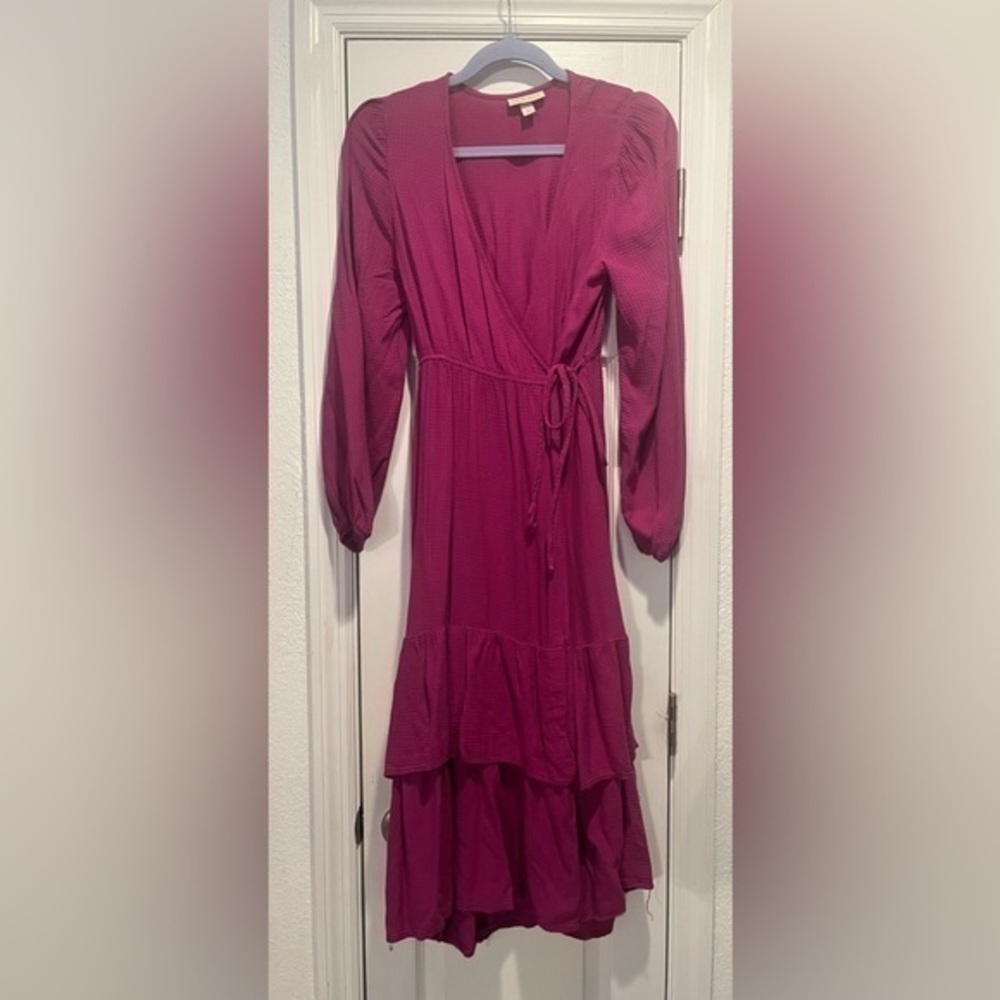 Knox Rose fuchsia wrap dress long sleeves with ruffle bottom